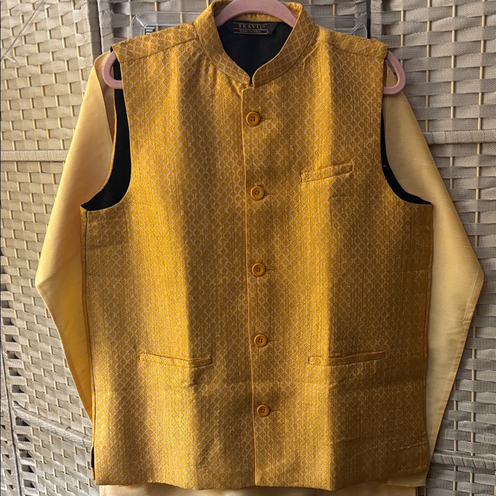 Luxurious Gold Men Kurta Set With Vest